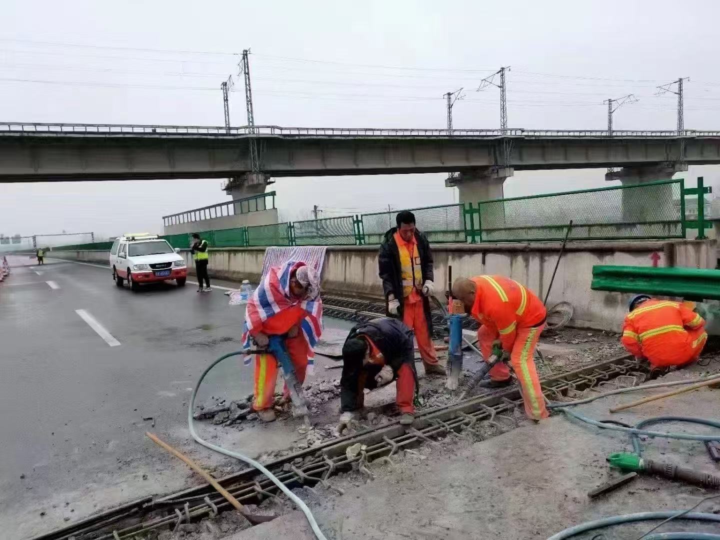 仪征桥梁伸缩缝抢修料